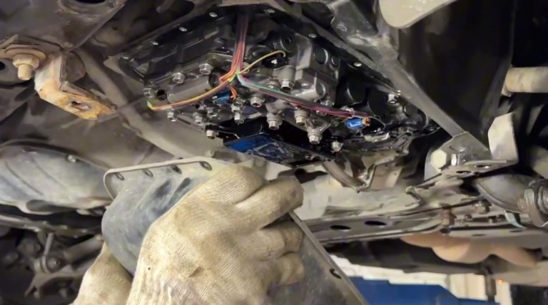 Замена масла в вариаторе Lexus NX200