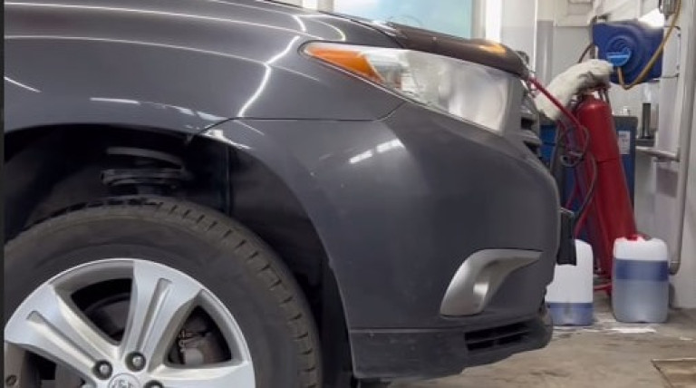 Замена ступичного узла на Toyota Highlander в Москве