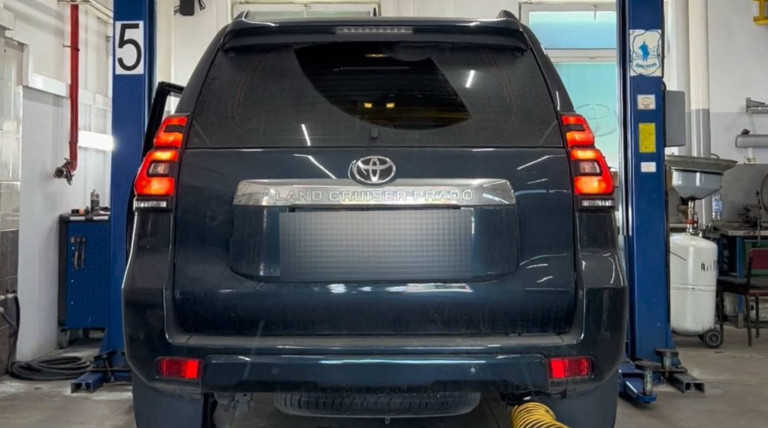 Замена свечей зажигания на Toyota Land Cruiser Prado 150 при ТО 100 000 км