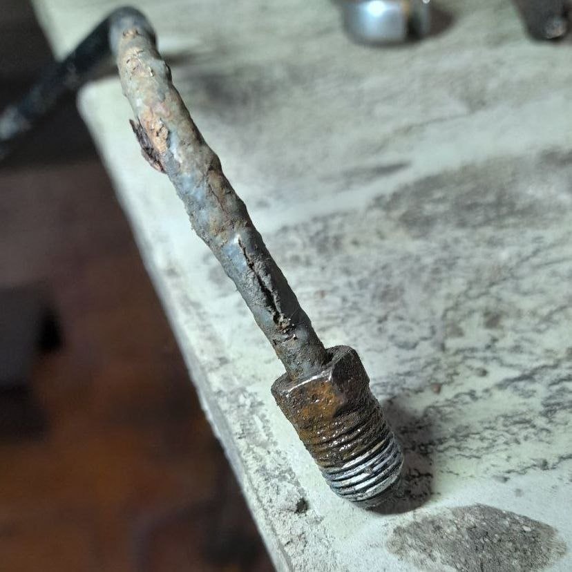 Замена тормозных трубок Тойота Ленд Крузер 200 Toyota Land Cruiser 200 тормоза трубки