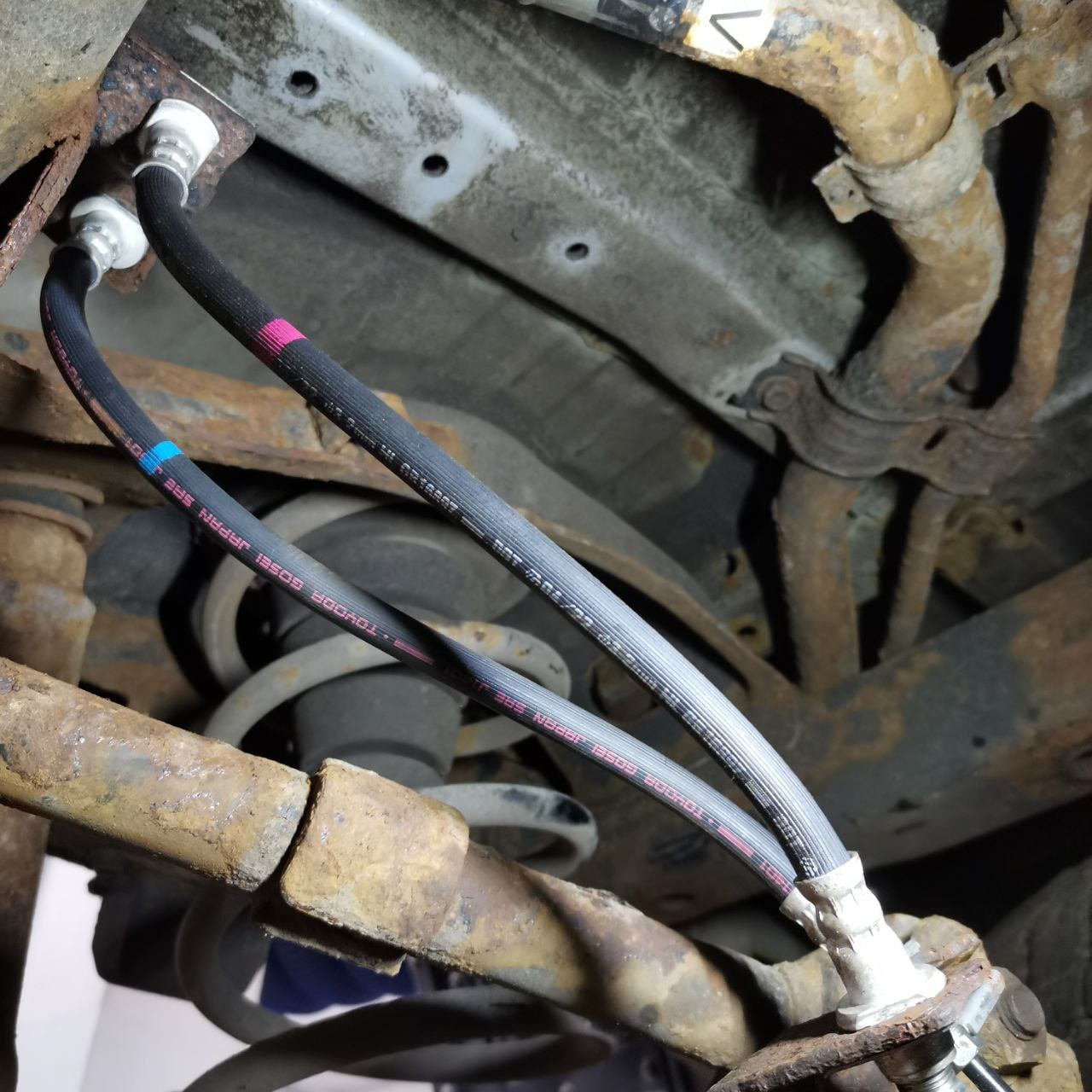 Замена тормозных трубок Тойота Ленд Крузер 200 Toyota Land Cruiser 200 тормоза трубки