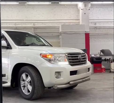 Toyota Land Cruiser 200