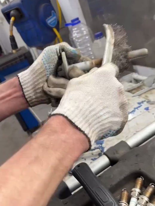 Смазка сход-развальных болтов на Toyota Land Cruiser 200 Тойота Лэнд Крузер 200